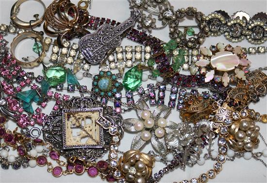 Mixed diamonte necklaces etc.